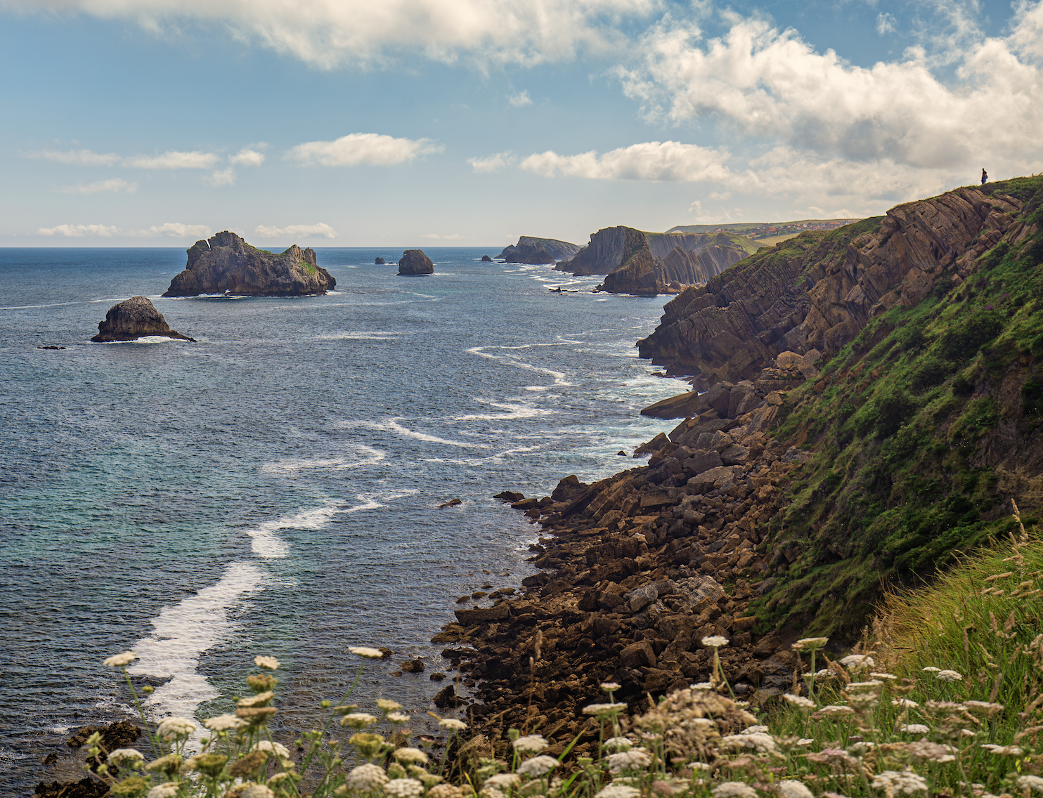 El Geoparque Mundial de la UNESCO Costa Quebrada se suma a la red nacional de ecoturismo